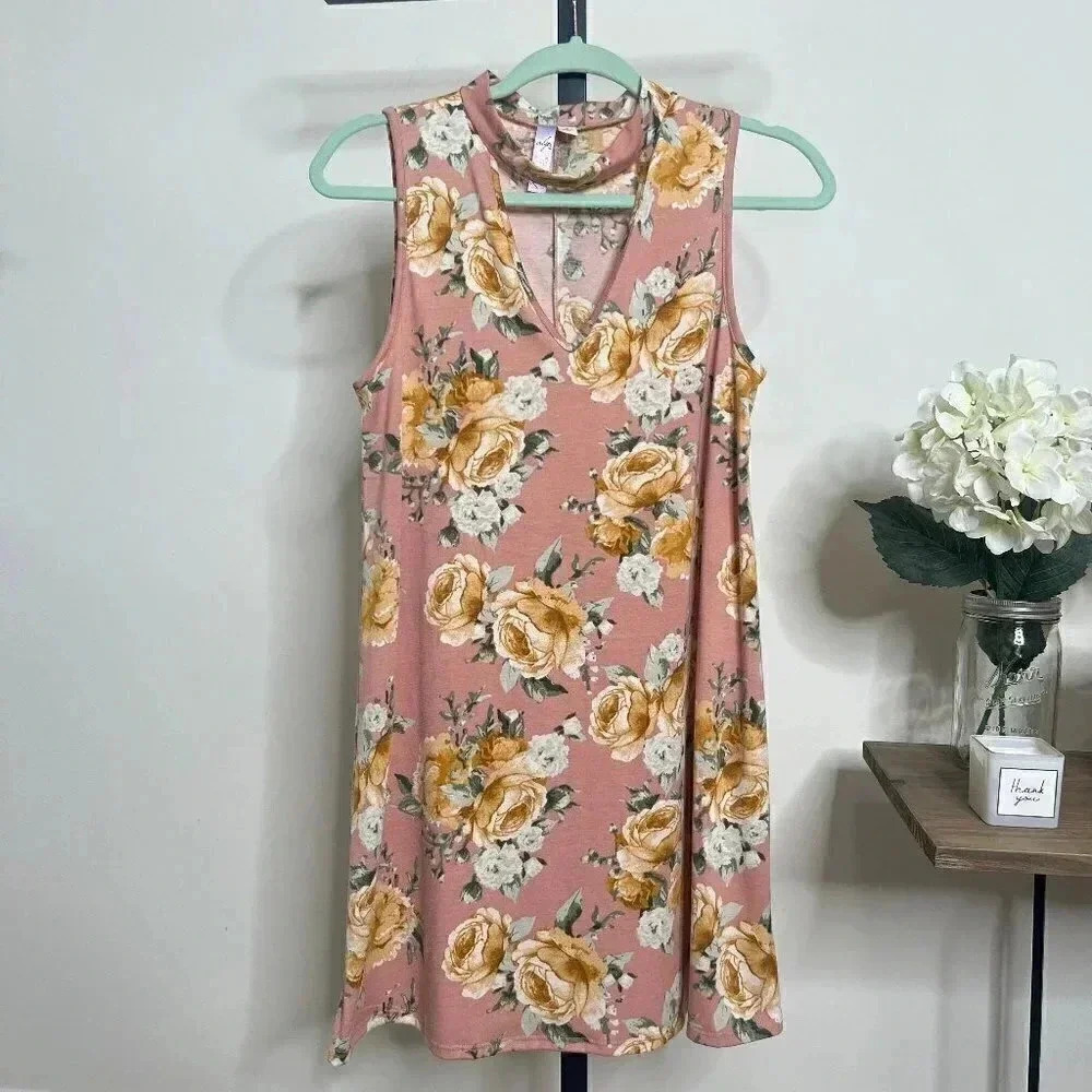 Floral Sleevless Dress - Choker Neckline - Small - Romantic